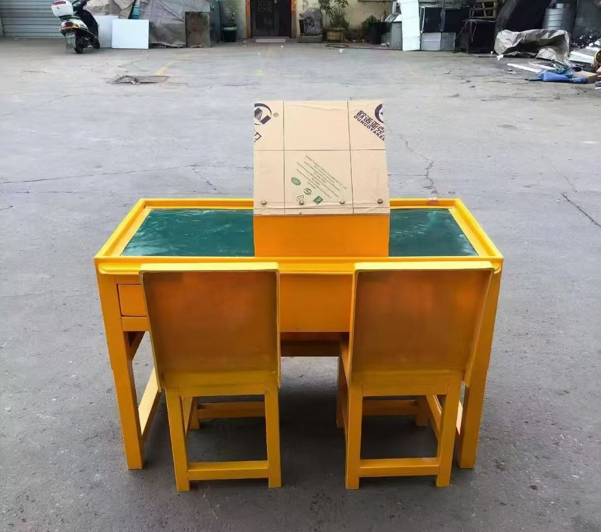 渝水防静电导通桌井下煤矿火工品发放桌：危险品流转的安全守护者
